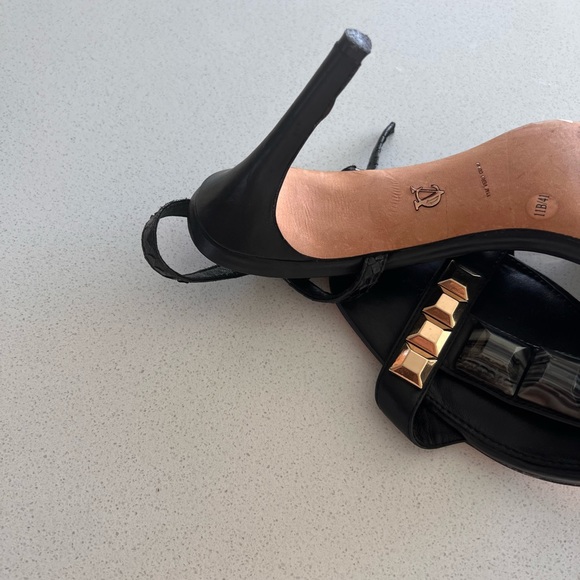 Vince Camuto Heeled Sandals, size 11( fits US 10) - Picture 4 of 4